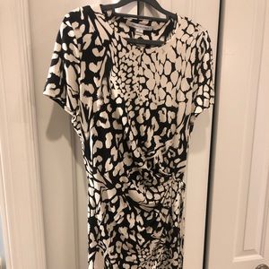 Diane Von Furstenburg sheath with side tie.